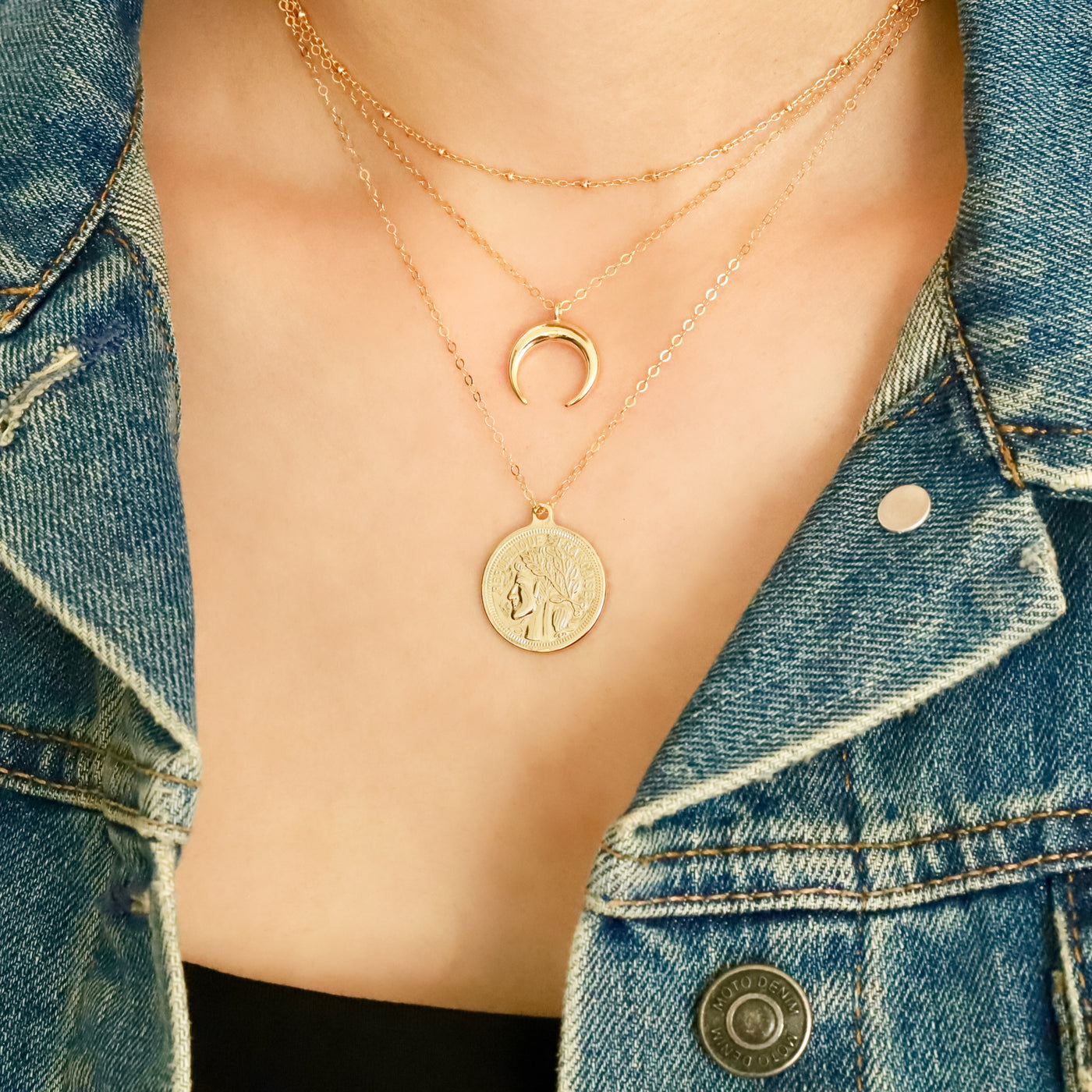 Gold necklaces for everyday wear