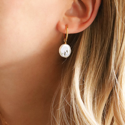 Gold freshwater pearl earrings