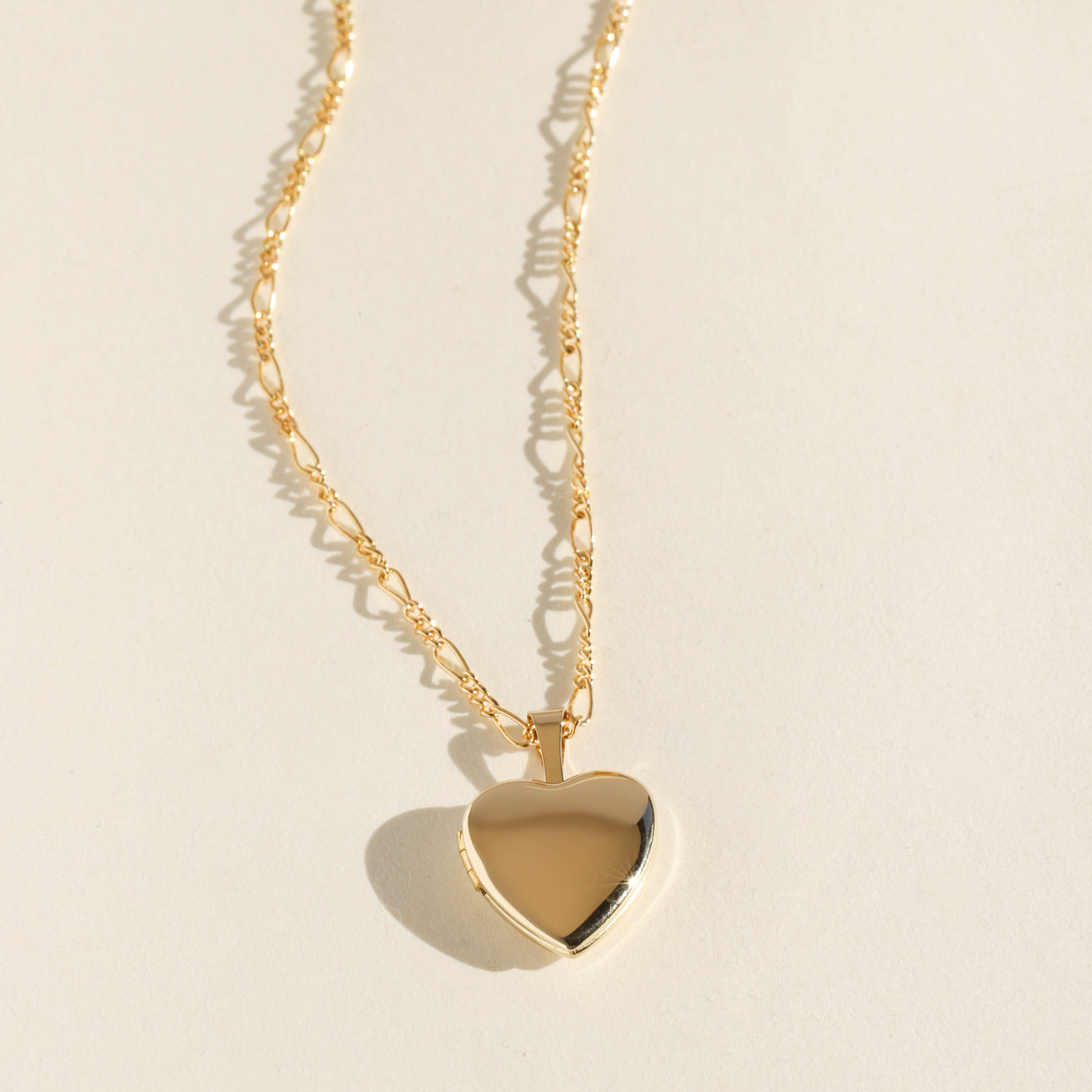 Heart locket pendant necklace